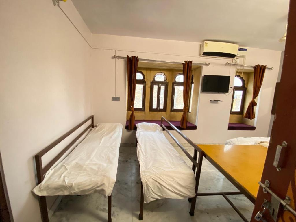 Hotel Hashim 斋沙默尔 外观 照片